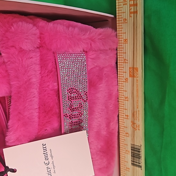 Juices Couture apink soft furry mini Tote & Barrel coin purse - Picture 8 of 11